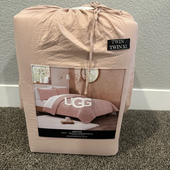 UGG Bedding Ugg Comforter Set Poshmark